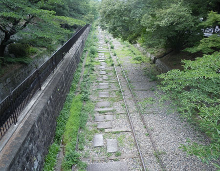 京都を救ったインクラインの線路跡
